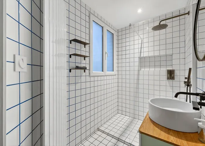 Quartier Les Marais 1 Bedroom With Netflix
